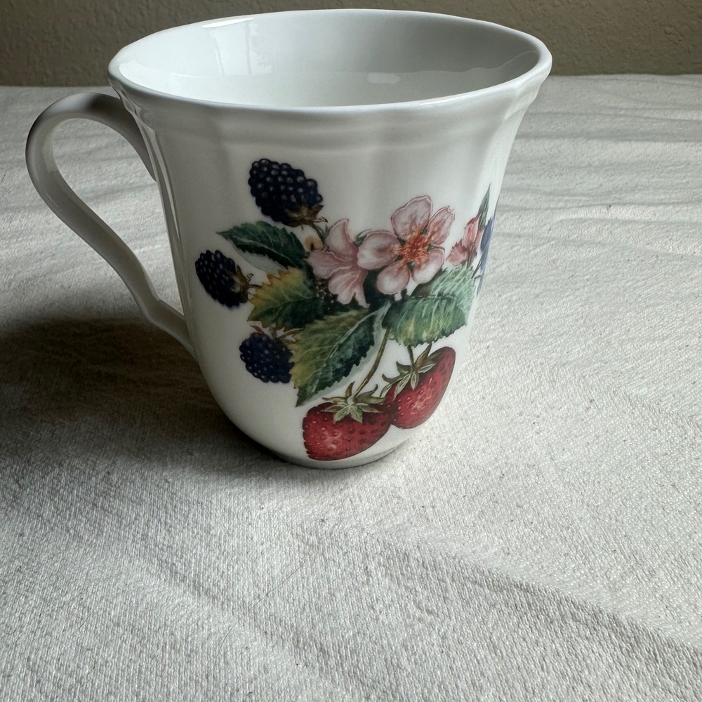 Lenox Spring Harvest Coffee Mug Fine‎ Porcelain Fruit Berry Floral White 4 Inch
